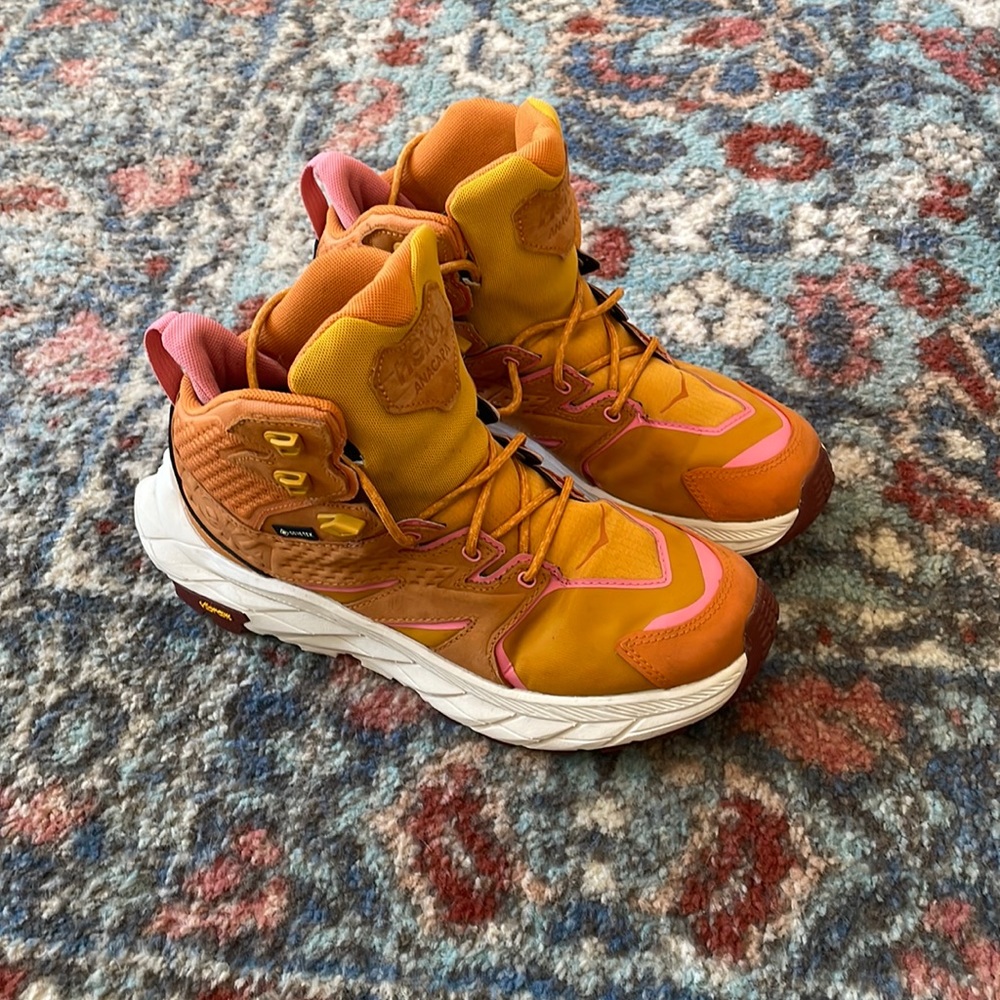 Hoka Anacapa hiking boot